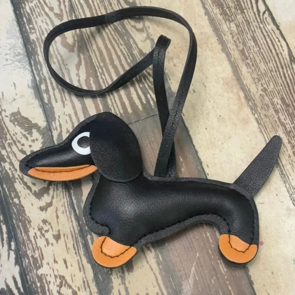 NWOT (1) Vegan Leather *Daschaund* Weiner Dog Bag Purse Loop Charm Black & Tan